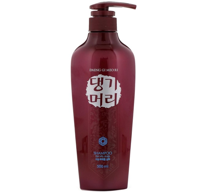 Шампунь для волос и жирной кожи головы с лекарственными травами Daeng Gi Meo Ri Shampoo For Oily Scalp 500 мл (8807779070423)