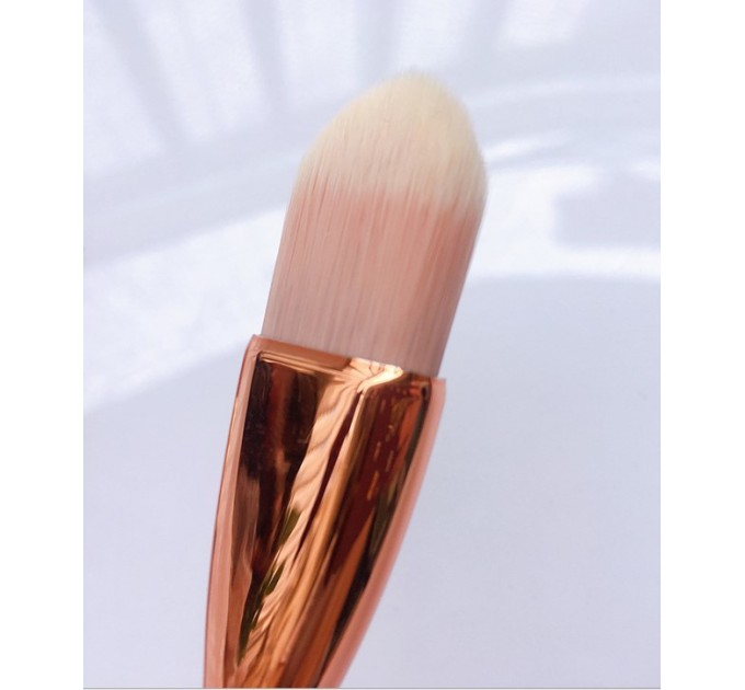 Кисть для масок і глини Plump mask rose gold: нанесення з розкішшю на сайті agon-v.com.ua