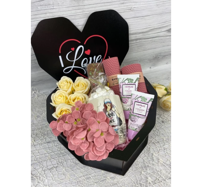 <h1>Подарочный набор Кукумбер Love Me 8-0408 - идеальный выбор!</h1>